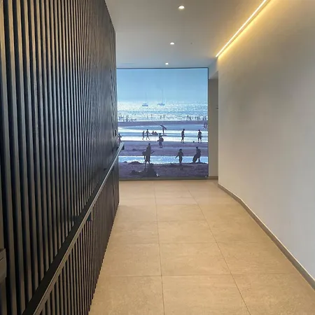 With Sea Views On Belgian Coast, Cleaning Included Lägenhet
